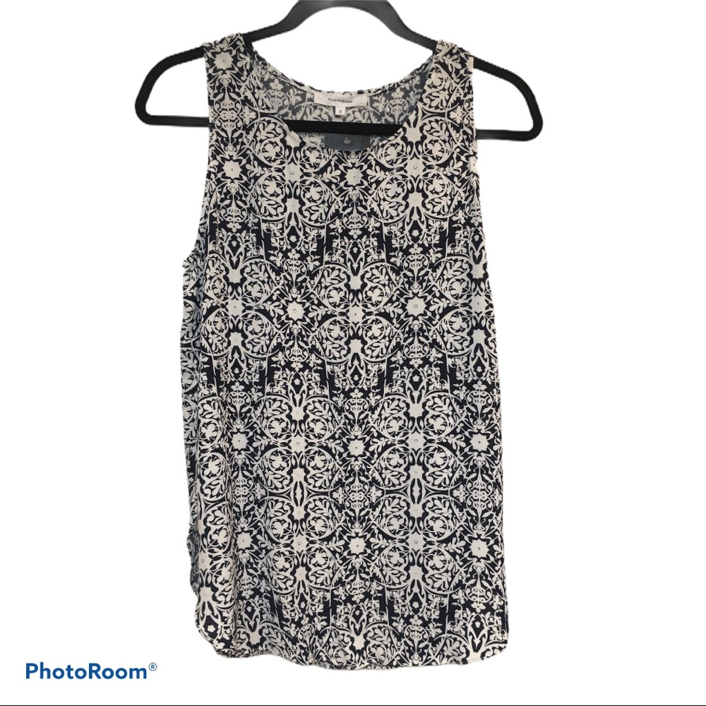 🧿NWT Navy/White Tank